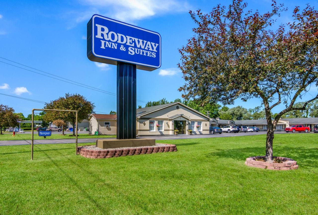 Rodeway Inn Weedsport Esterno foto