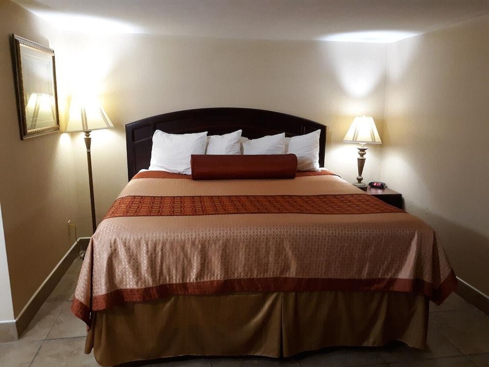 Rodeway Inn Weedsport Esterno foto