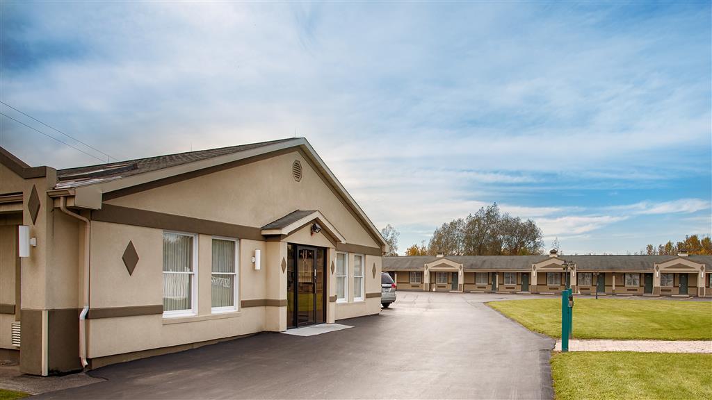 Rodeway Inn Weedsport Esterno foto