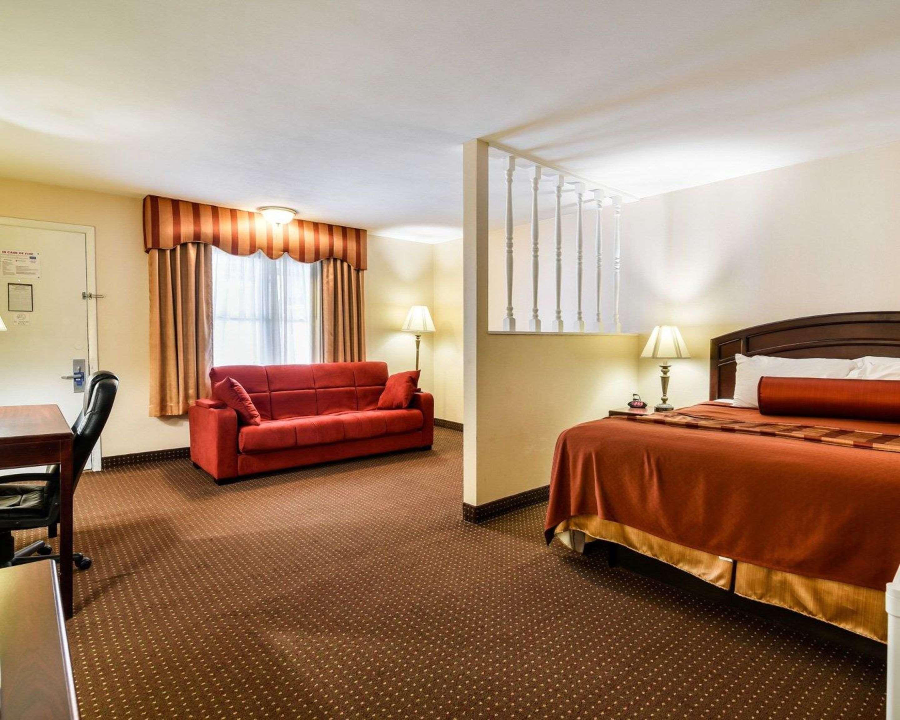 Rodeway Inn Weedsport Esterno foto