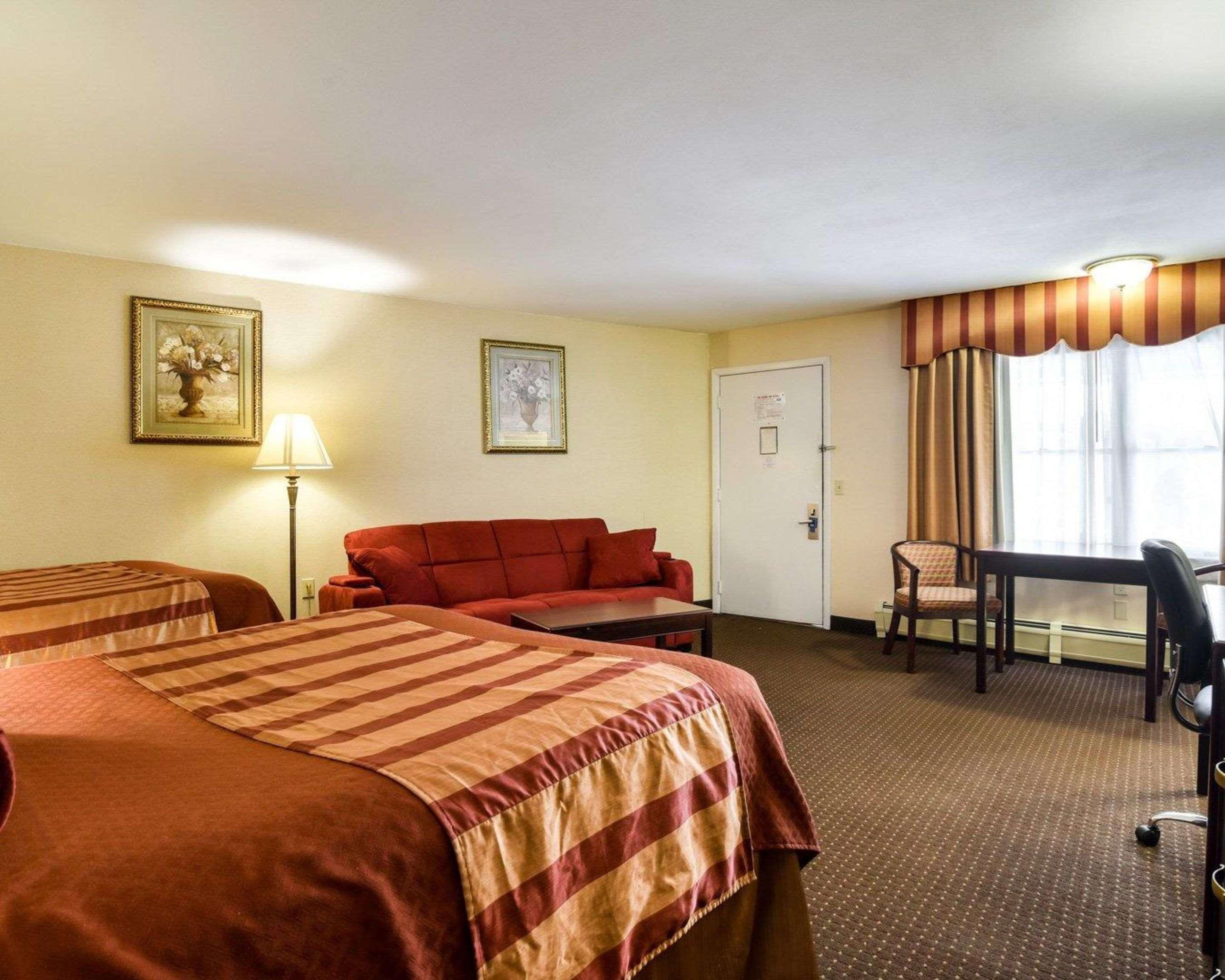 Rodeway Inn Weedsport Esterno foto