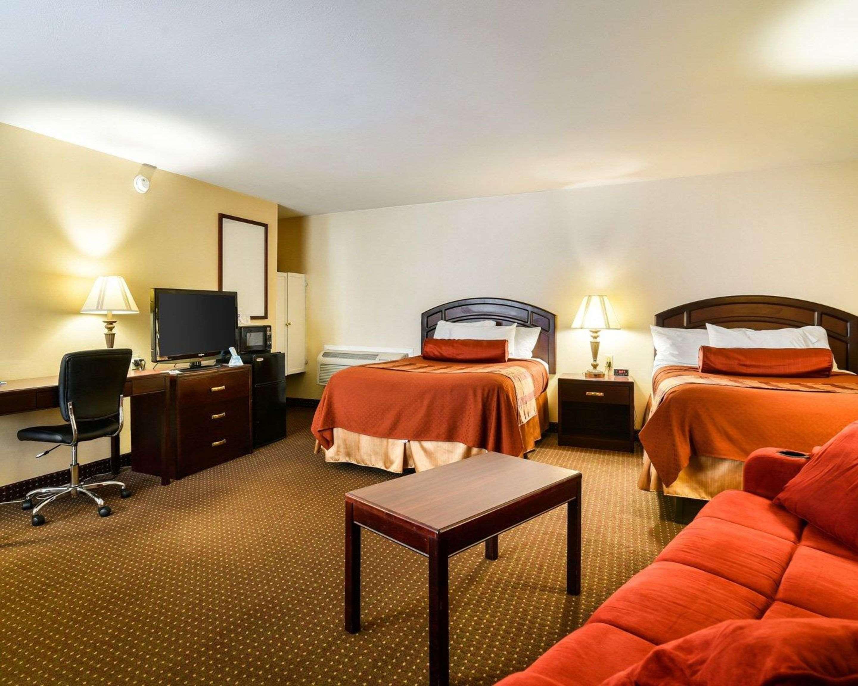 Rodeway Inn Weedsport Esterno foto